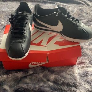 Women’s classic Cortez Leather